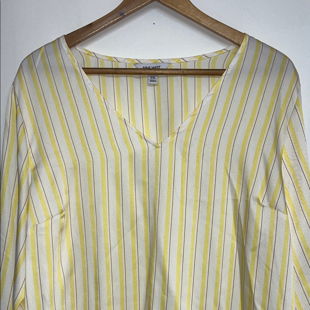 Nine West Sz XXL Peplum Satin Blouse Yellow, Striped, Flowy, Business Casual - Picture 3 of 7